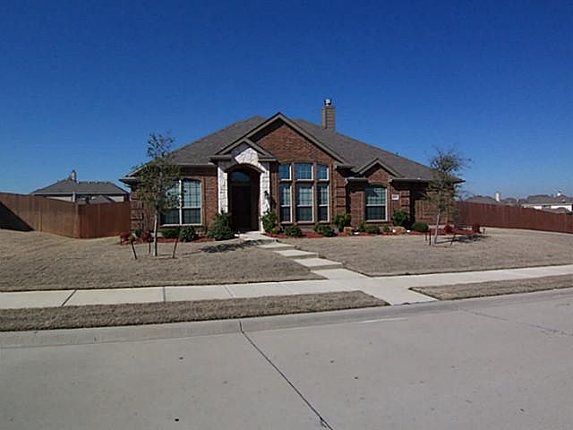 1st image of 2919 Chuck Wagon Dr