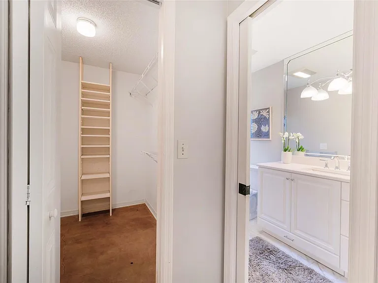 8120 NW 48th Ln — Photo 26