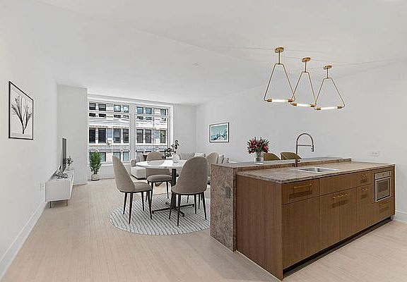 3rd image of 91 Leonard St APT 10C