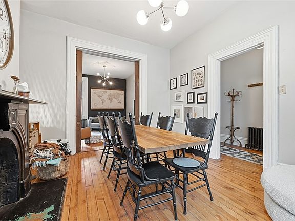 5th image of 1516 Buena Vista St