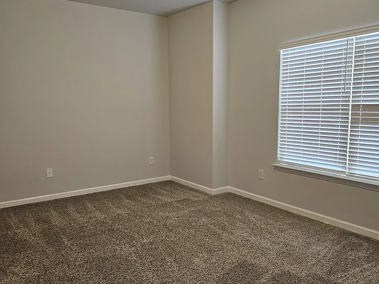 261 Valley Xing — Photo 18