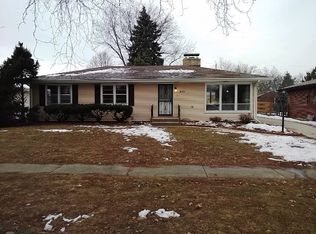 2623 Karen Dr, Rockford, IL 61101
