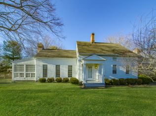 96 S Country Rd, Remsenburg, NY 11960