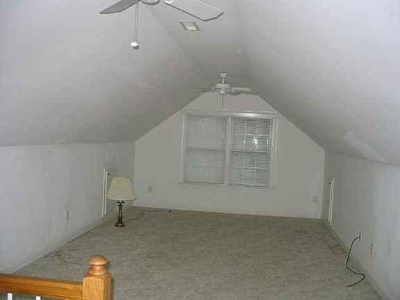 4th image of 6785 Kelsey Ct