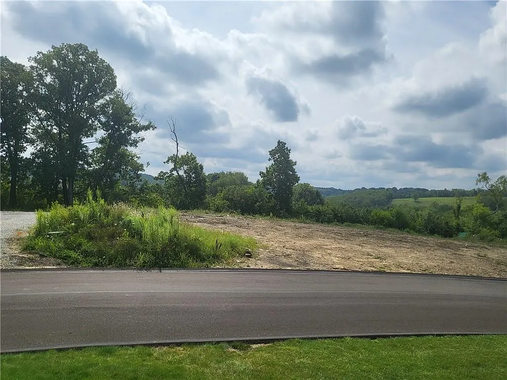 55 Ridgewood Dr photo 1