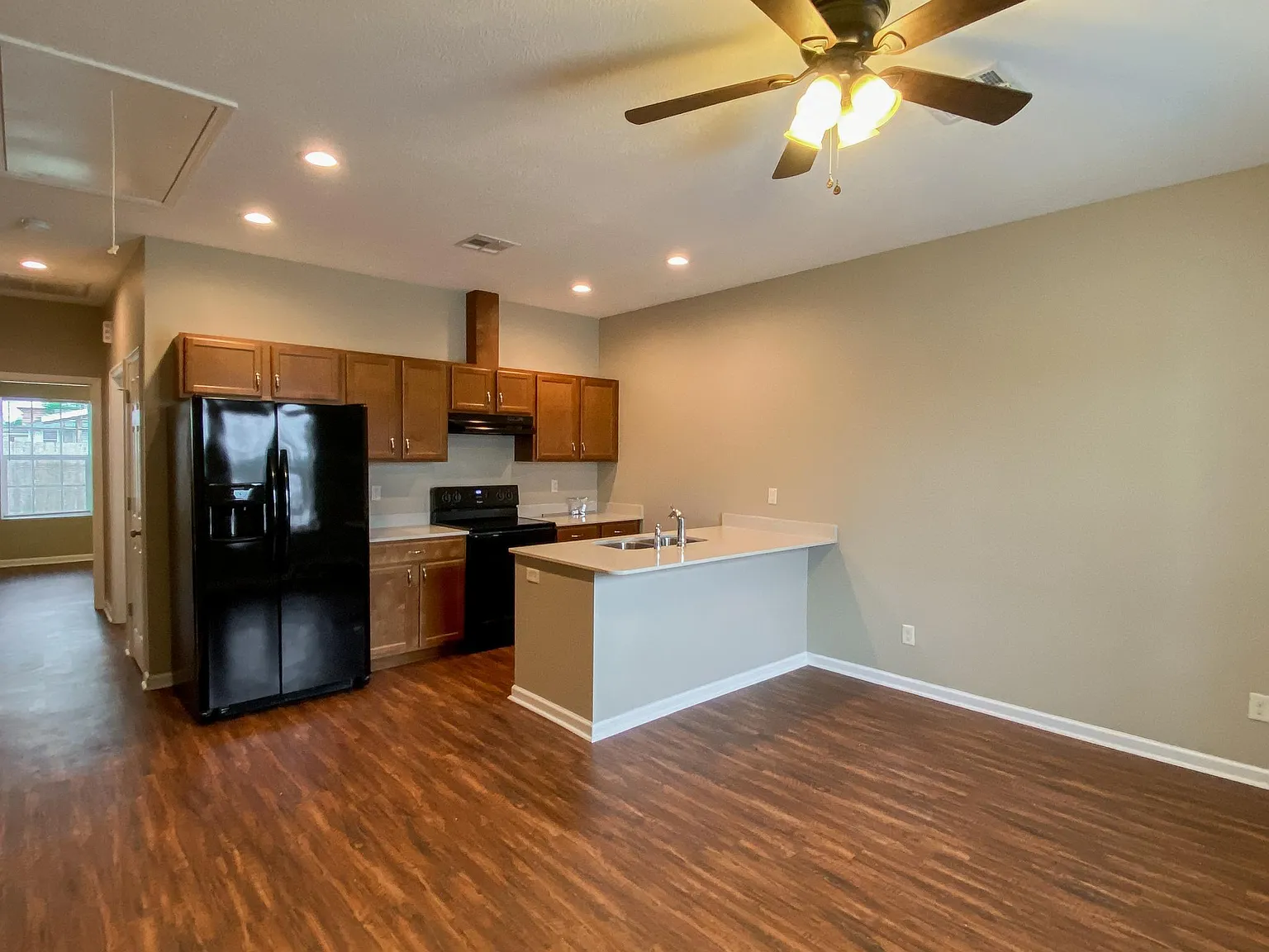 1 bed, 600 sqft, $725 — Photo 3