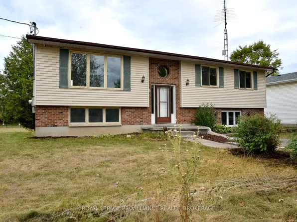 5 South St W, Loyalist, ON K0H 2H0