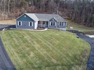39 Rabbit Ln, Kinderhook, NY 12106