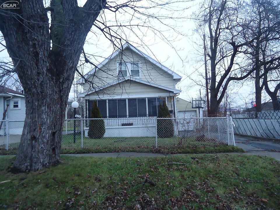1st image of 623 E Dartmouth St