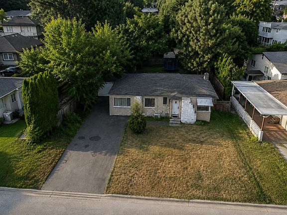 3rd image of 45593 Kipp Ave