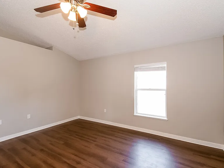 3610 Braeden Ct — Photo 9