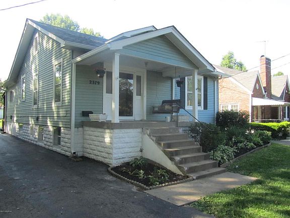 4th image of 2379 Hawthorne Ave