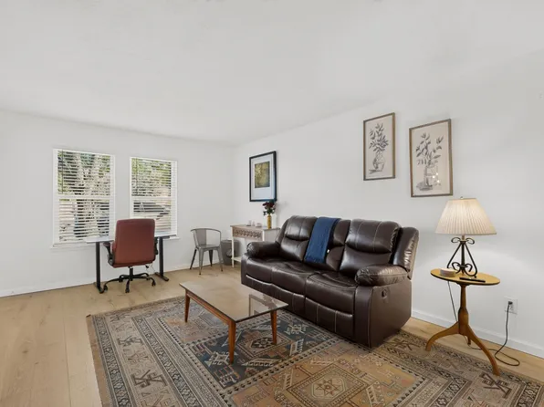 12204 Candelaria Rd NE, Albuquerque, NM