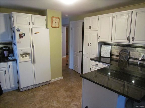 3rd image of 238 Heather Hill Dr