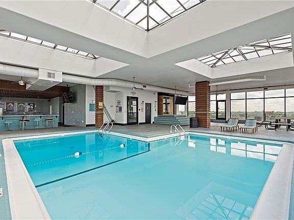 3rd image of 700 E 8th St Unit 15O