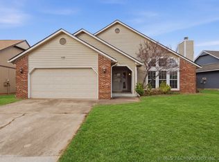 7622 S Trenton Ave, Tulsa, OK 74136