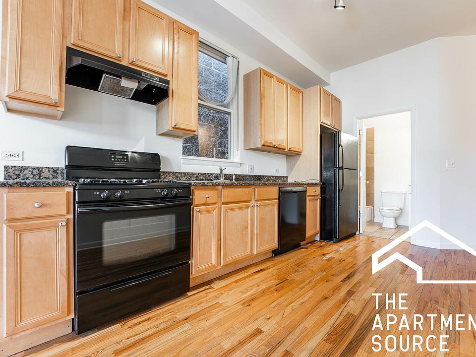 1st image of 2636 N Halsted St Floor 2