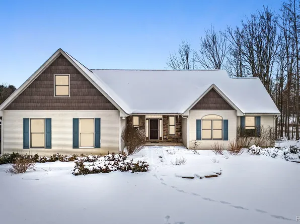 1799 W Barron Rd, Howell, MI 48855