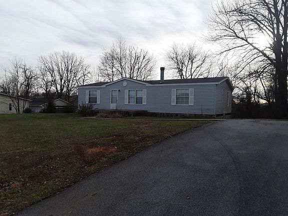2nd image of 320 Lories Ln