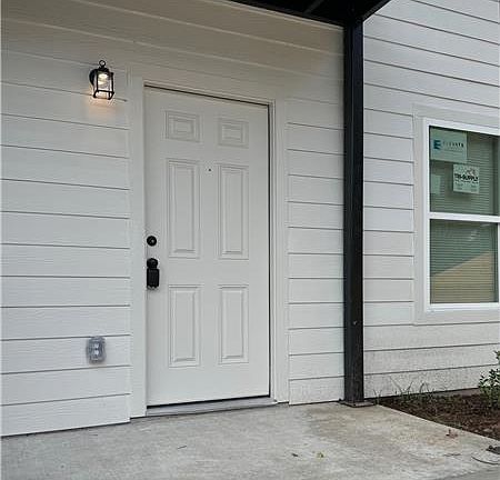 2nd image of 102 Pecan Dr #A-b