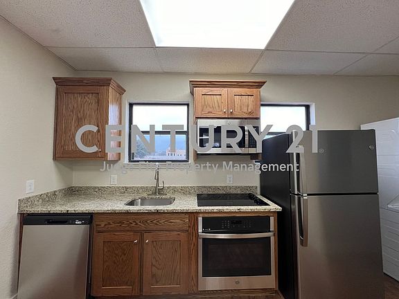 5th image of 919 S Carroll Blvd #202