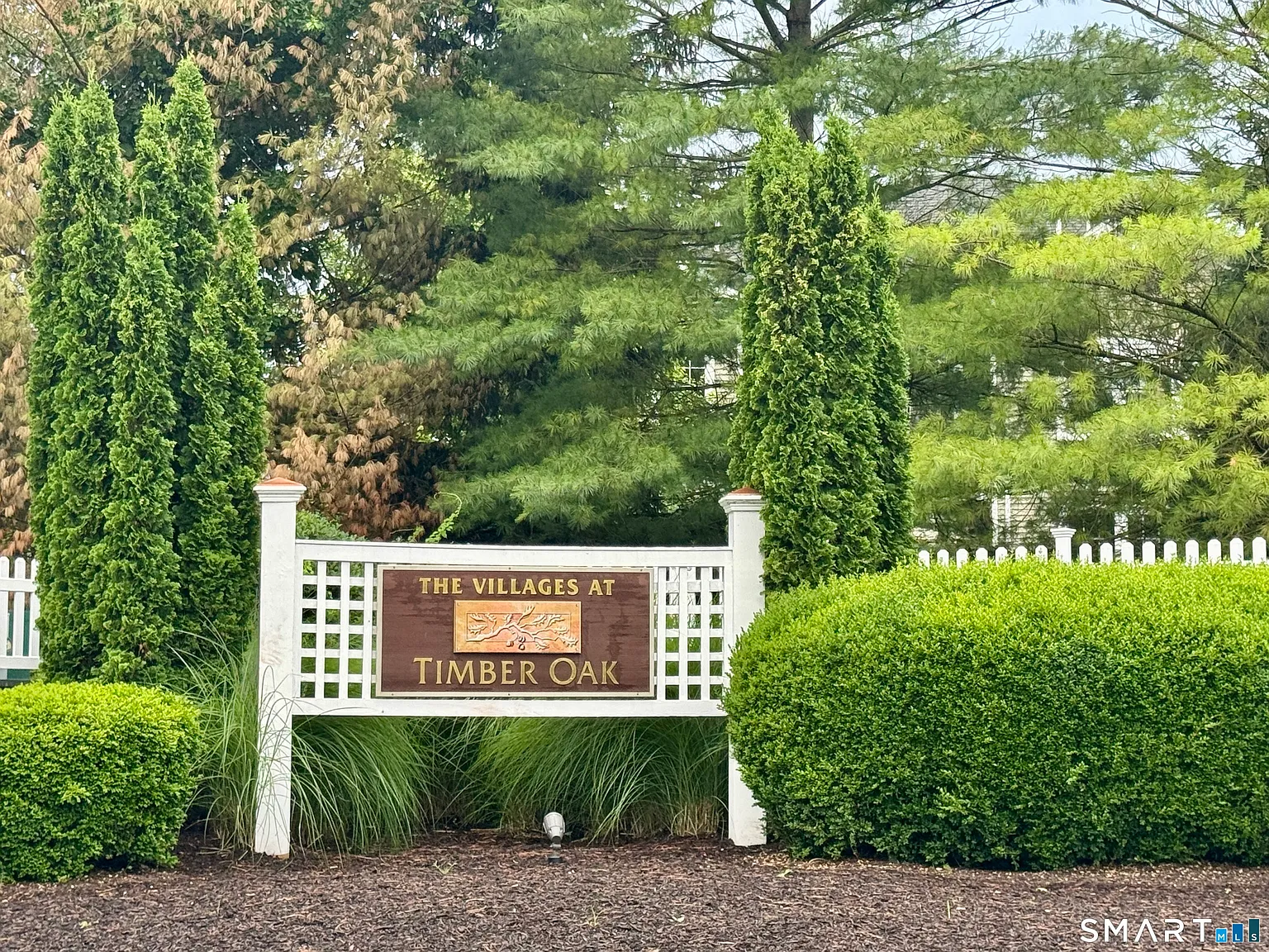 3 bed, 3.5 bath, 2436 sqft, $4,300 — Photo 3