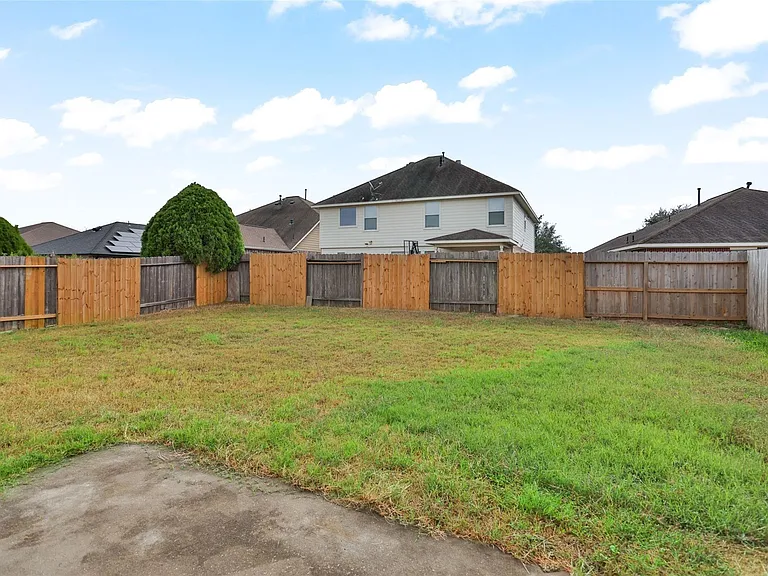 30322 Deleon Fields Dr — Photo 46