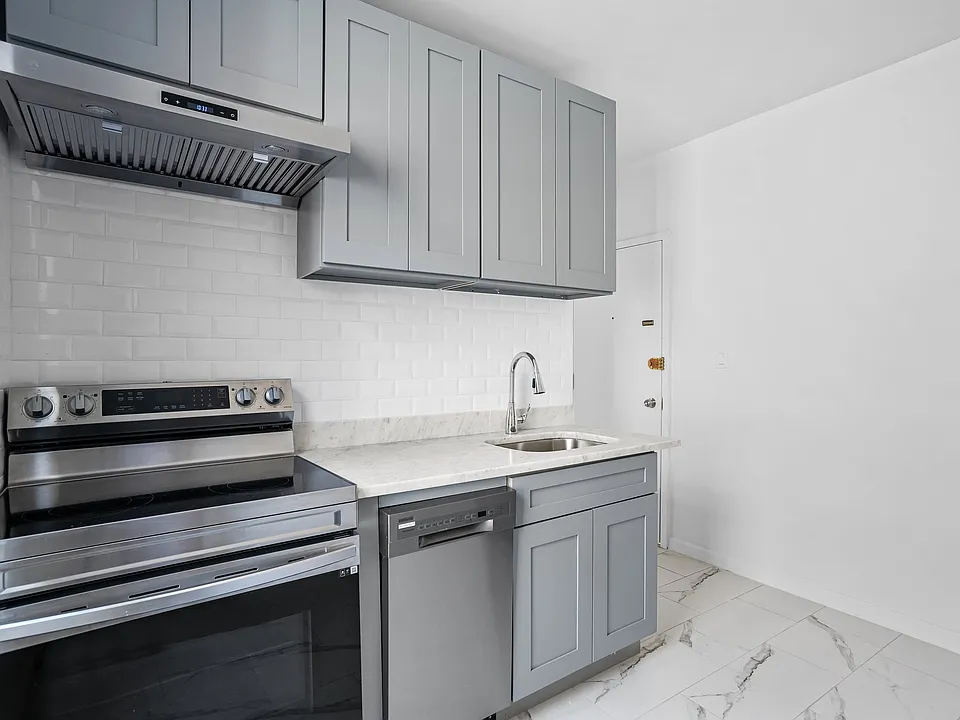 30-10 36th Ave #2