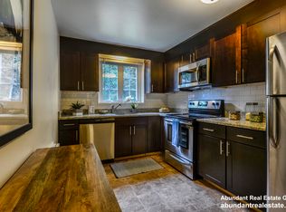 11 Captain Parker Arms APT 24, Lexington, MA 02421