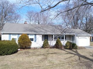 10 Lockwood Ave, Pompton Plains, NJ 07444