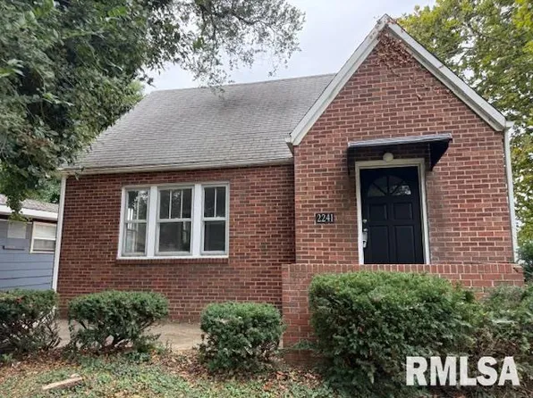 2241 S 12th St, Springfield, IL 62703