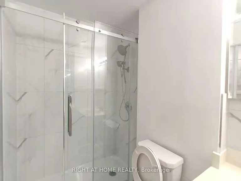 20 Chesterton Dr #501 — Photo 7