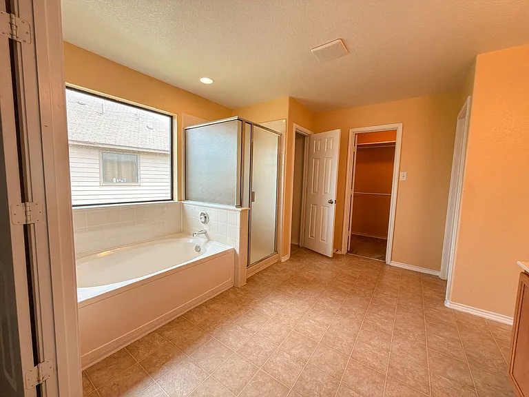 2250 Howry Dr — Photo 17