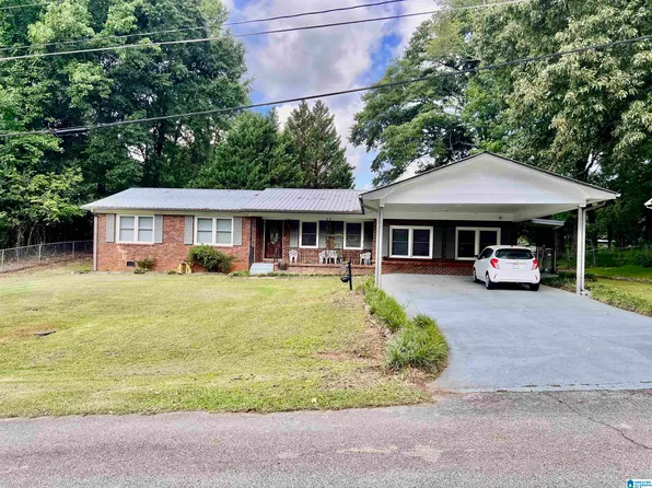 304 Plato St, Weaver, AL 36277