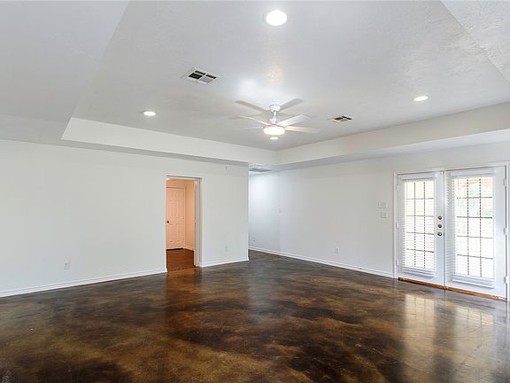 3rd image of 1629 Park Pl