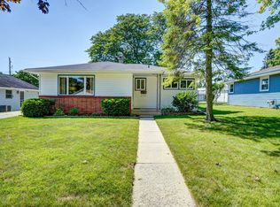 2424 Virginia St, Racine, WI 53405