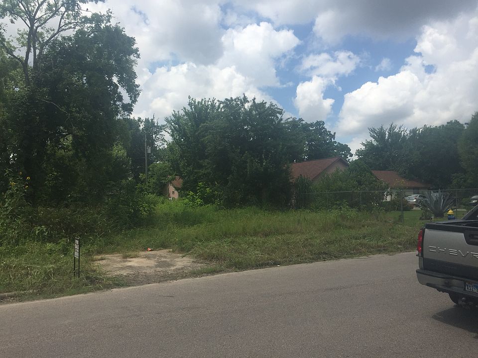 2nd image of 9725 Rockcrest Dr
