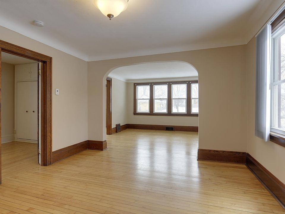 1st image of 707 Orange Ave E #1