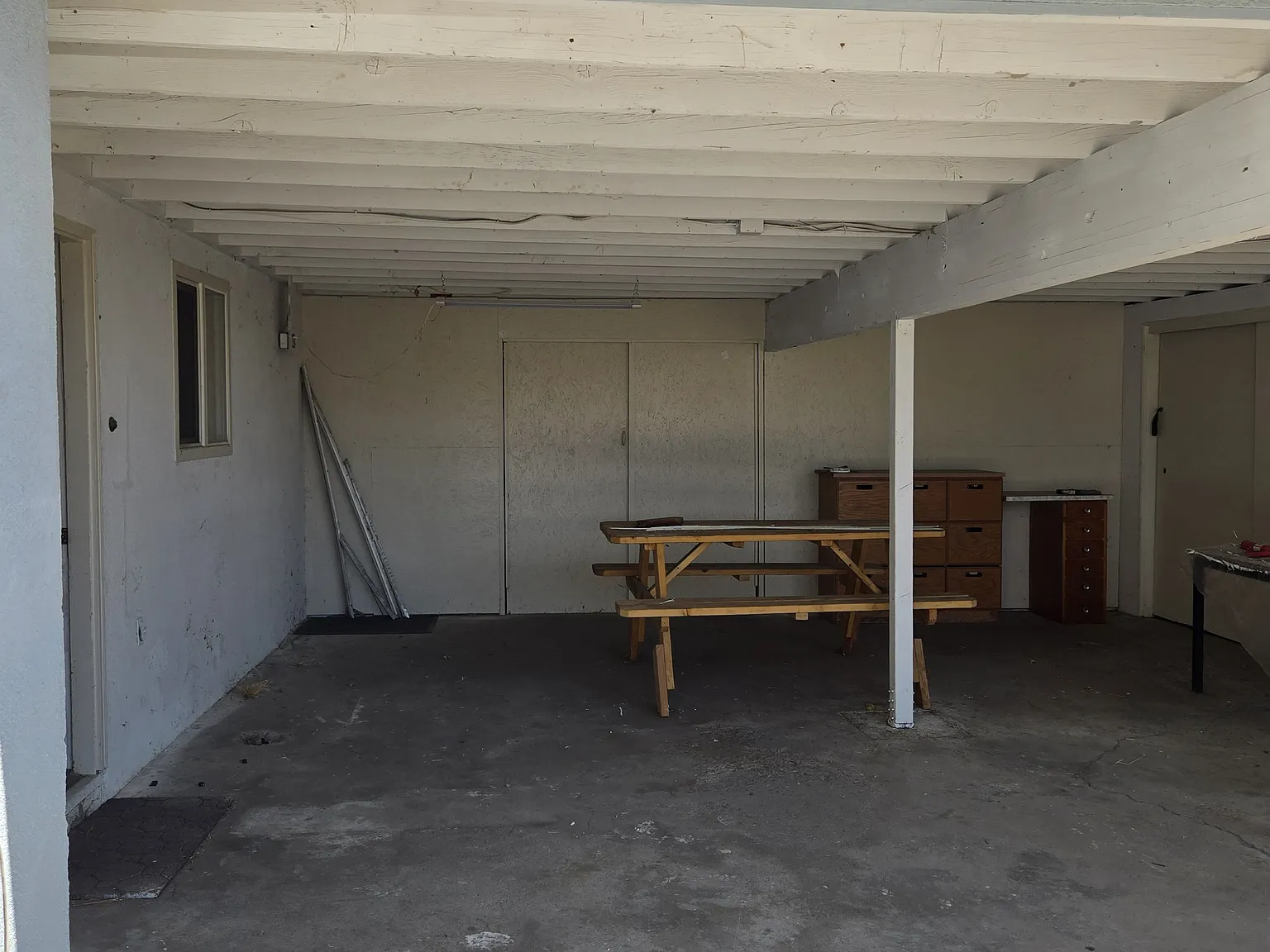 3 bed, 1300 sqft, $1,800 — Photo 2