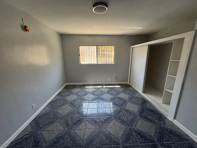 617 W Century Blvd #1 — Photo 9