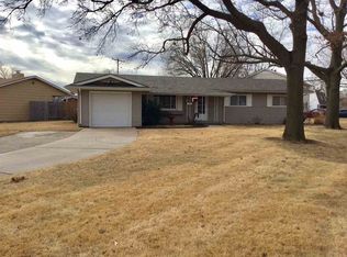 917 N Redbarn Ln, Wichita, KS 67212