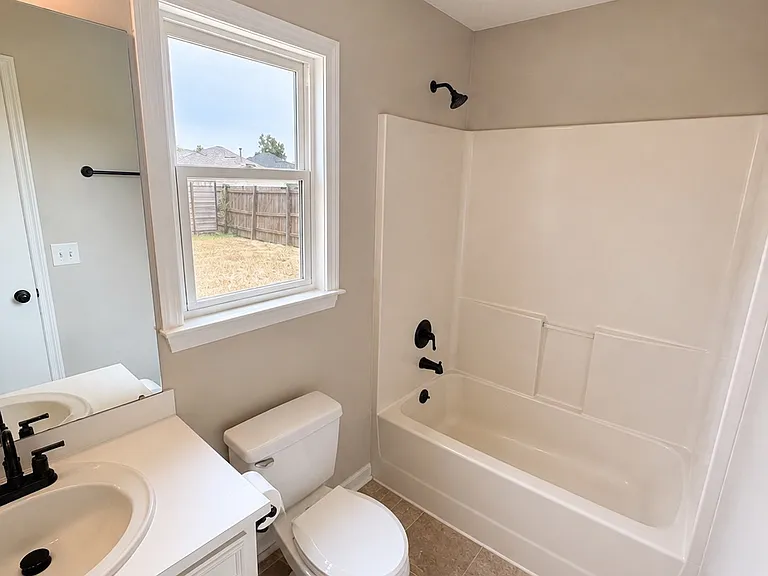 2915 Eagle Pointe Dr — Photo 11