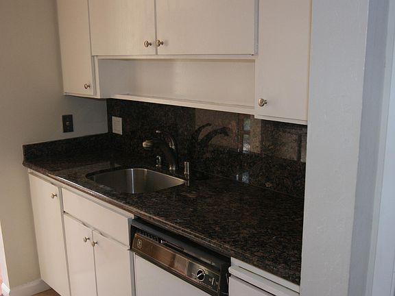 4th image of 320 N Civic Dr APT 316