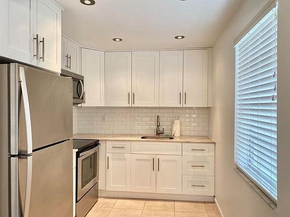 2nd image of 418 Piedmont Ter #418-I