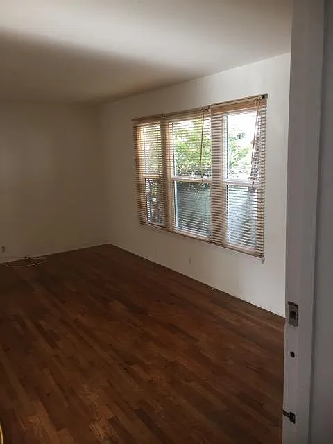 852 Grant St — Photo 3