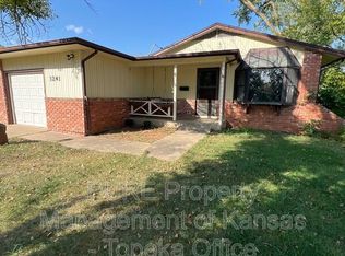 3241 SW 31st Ter, Topeka, KS 66614