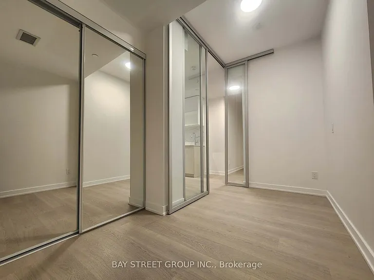 100 Queen St E #605 — Photo 18
