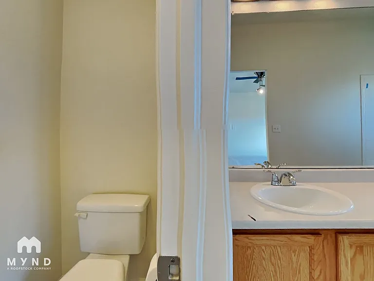 5965 S Waco St — Photo 17