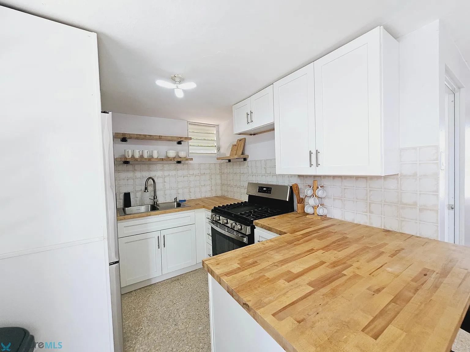 3 bed, 1.0 bath, $850 — Photo 4