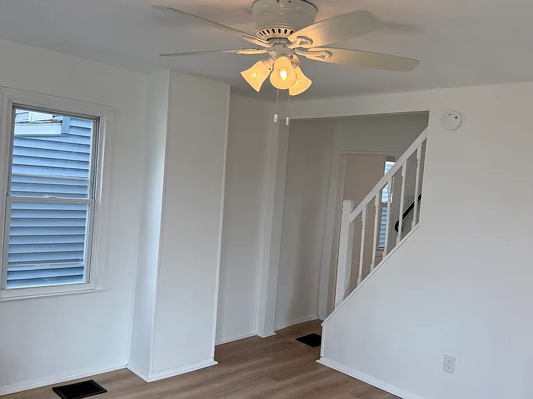 35 Harding Ave — Photo 44